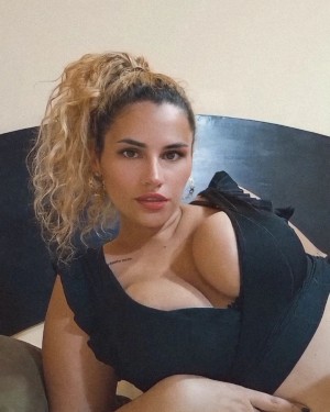 Victoria Hessel Photo #5