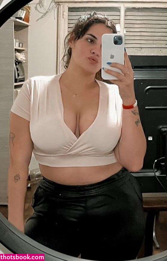 Victoria Hessel Photo #6