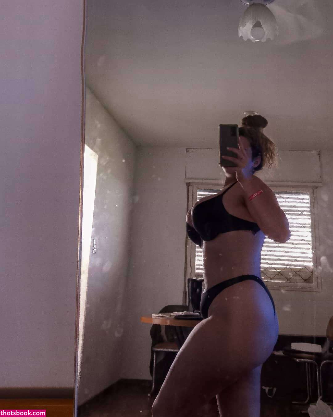 Victoria Hessel Photo #20