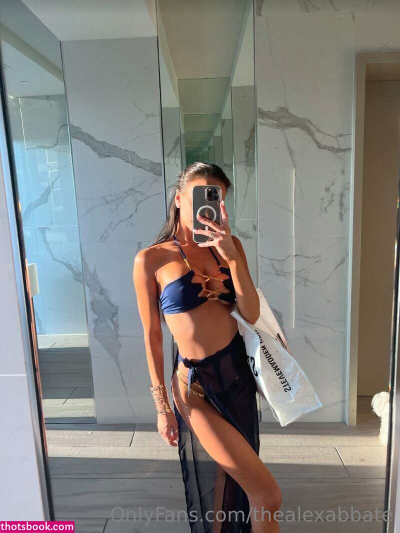 Alexandra Abbate Photo #11