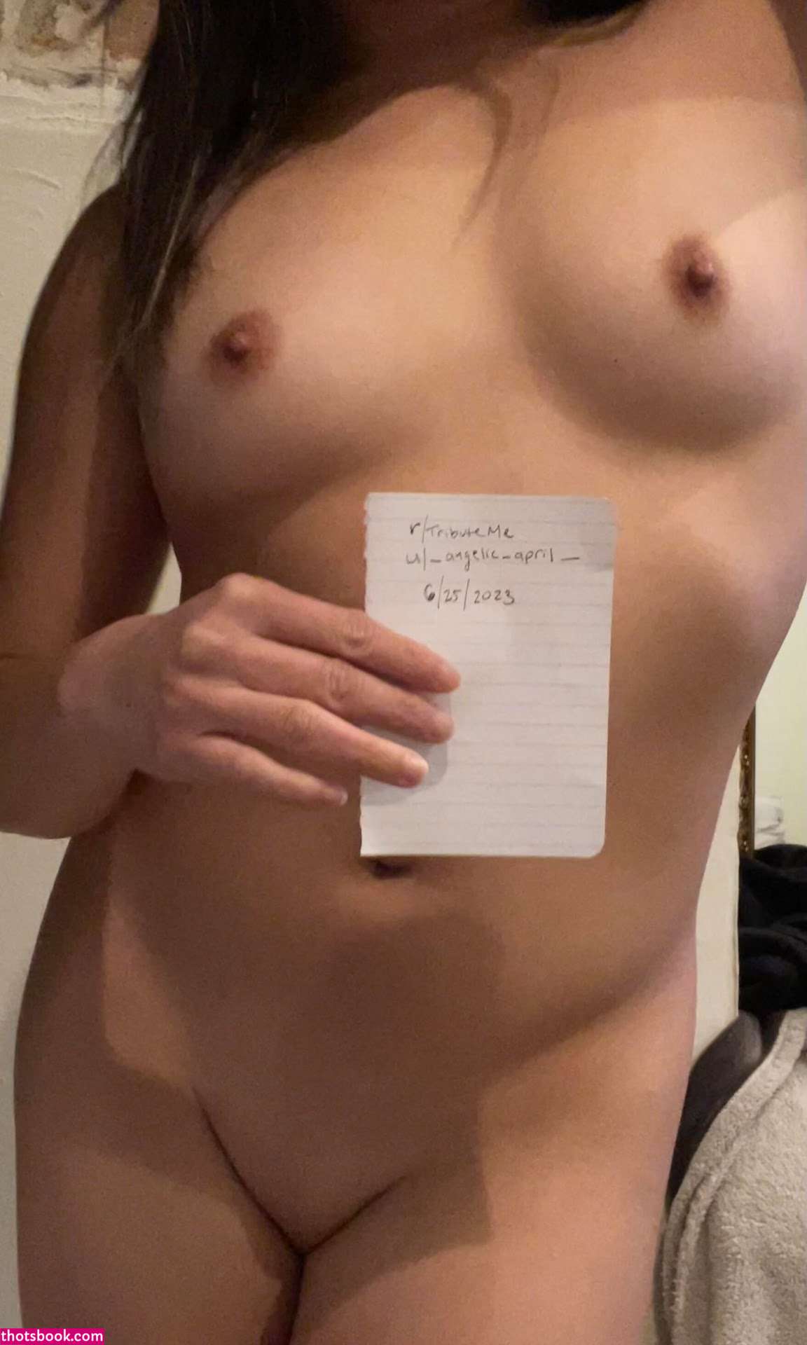 Angelic April Photo #7