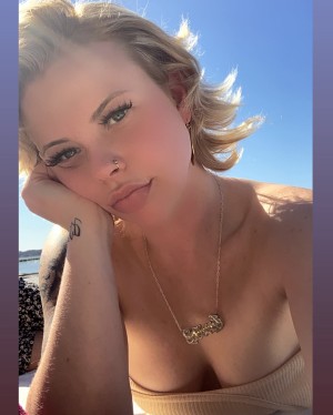 Emilie Brooklyn Photo #36