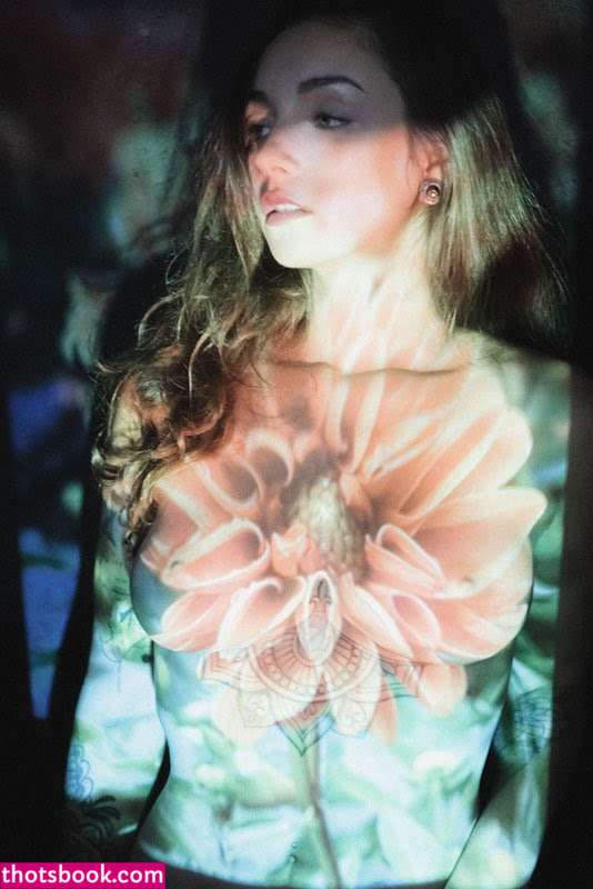 Fabiolaholystone Photo #16