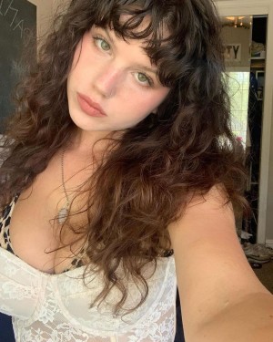 kambriachaerose Photo #10