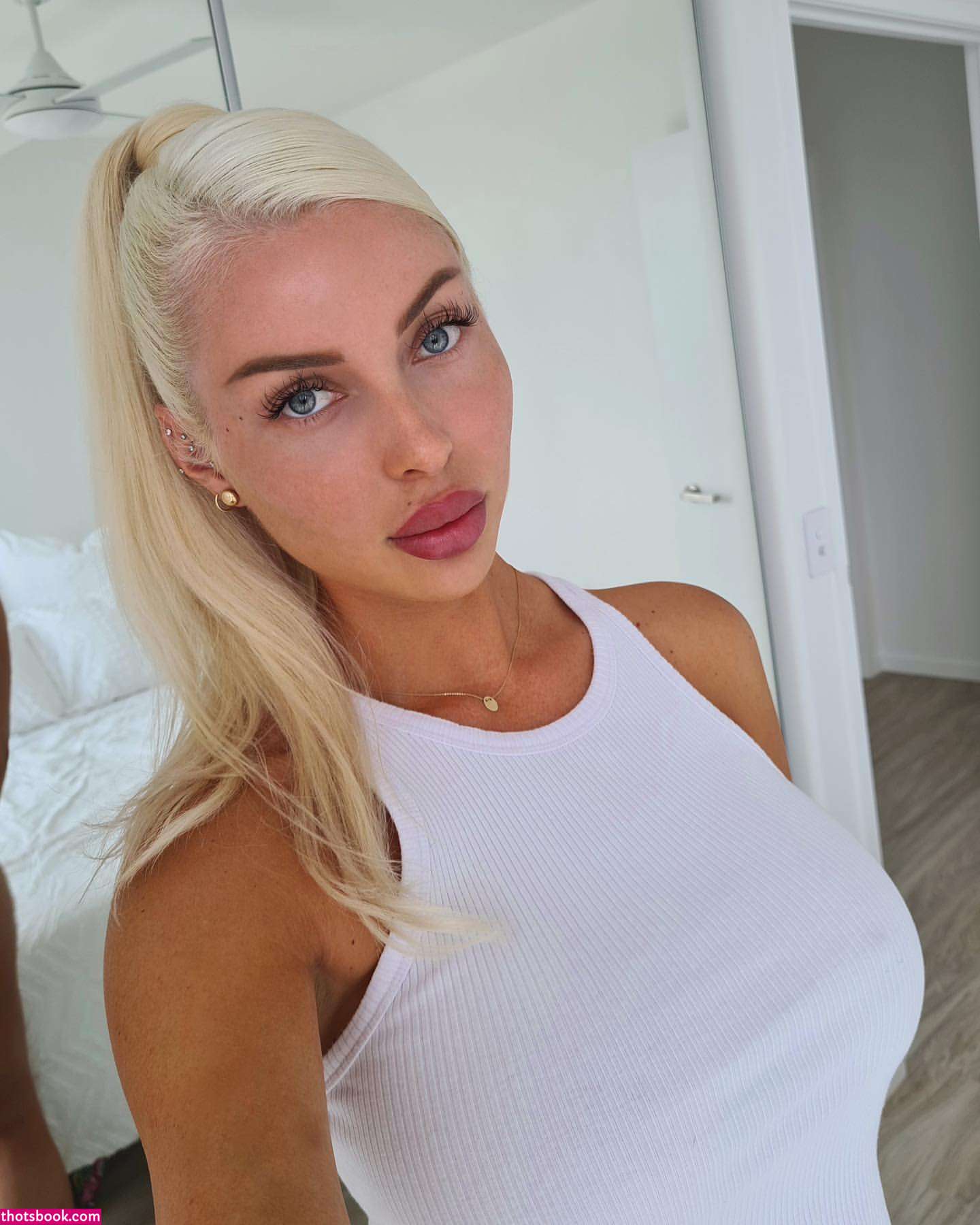 Kaseyy Hill Photo #33