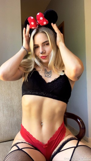 Luciavalesr Photo #18