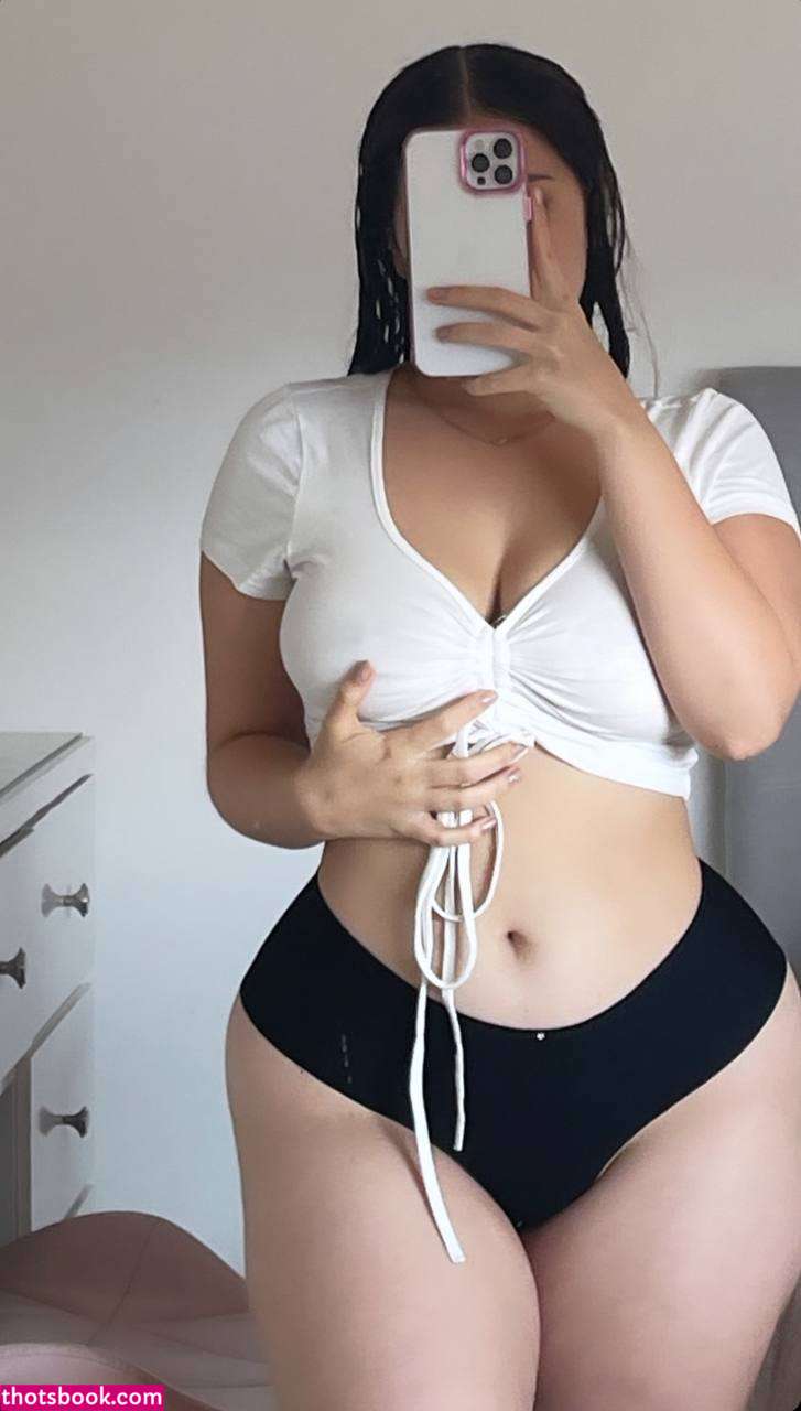 Marianahoyosr Photo #3