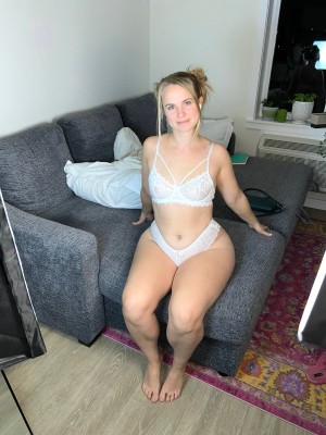 Melanie El Baghdadi Photo #7