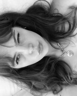 Robin Quick Photo #24