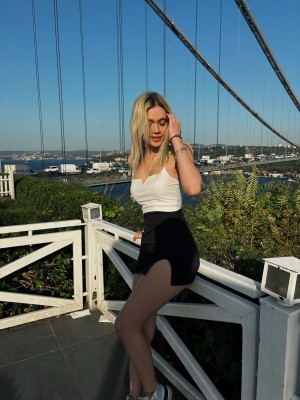 Beril Sahin Photo #9