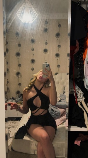 Beril Sahin Photo #12