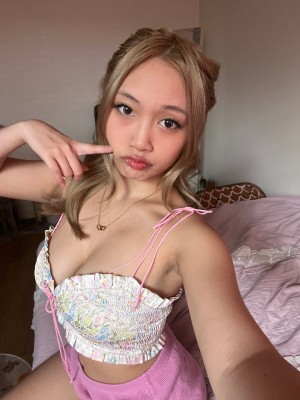 Daisee Hue Photo #10