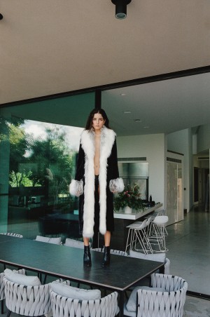 Ella Grossman Photo #8