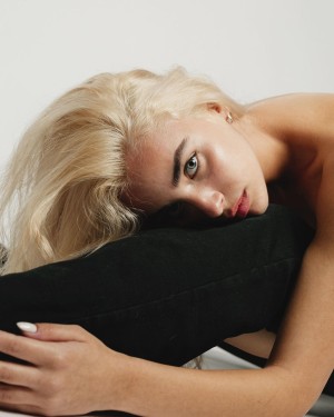 Emily Rinchita Photo #7