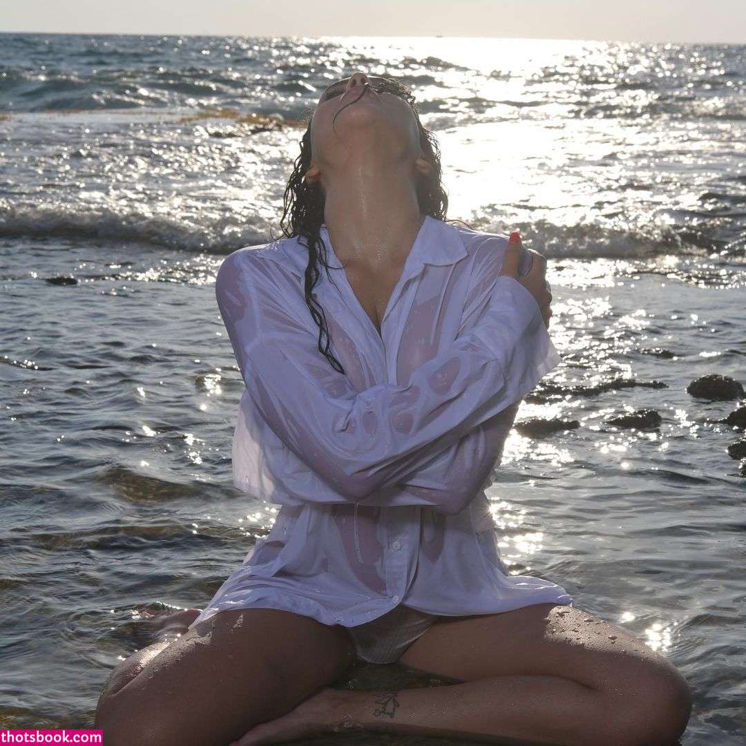 Kamilya Peer Levi Photo #14