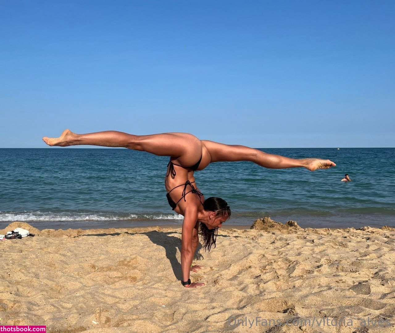 Vitoria Alves Photo #18