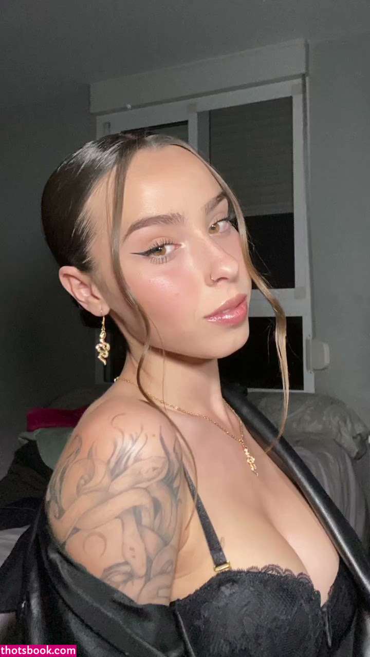 Claudia Icardo Photo #16