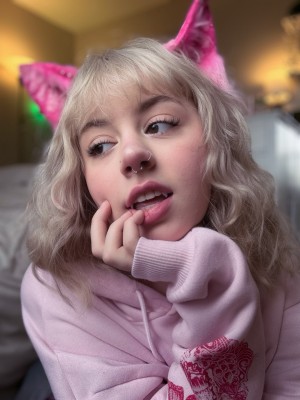 Miss Bunnie Photo #5