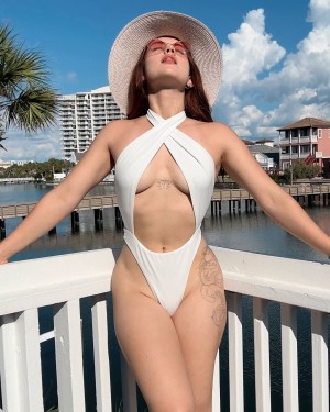 Nelly Becmac Photo #3