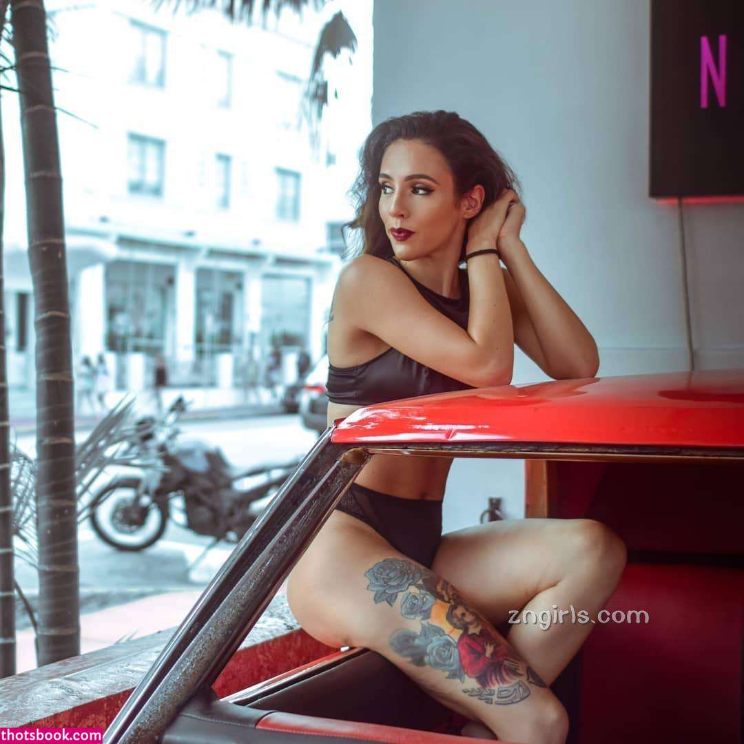 Maria Cavender Photo #14