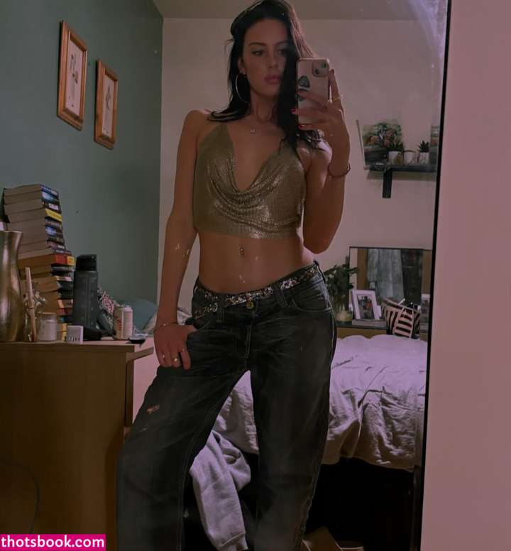 Oliviarcox Photo #12