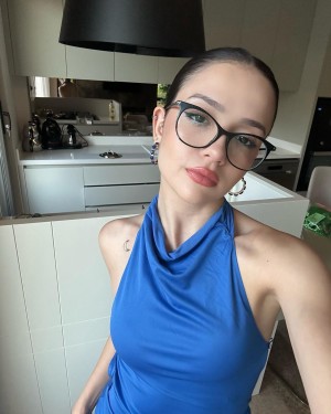 Feride Ozdinc Photo #13