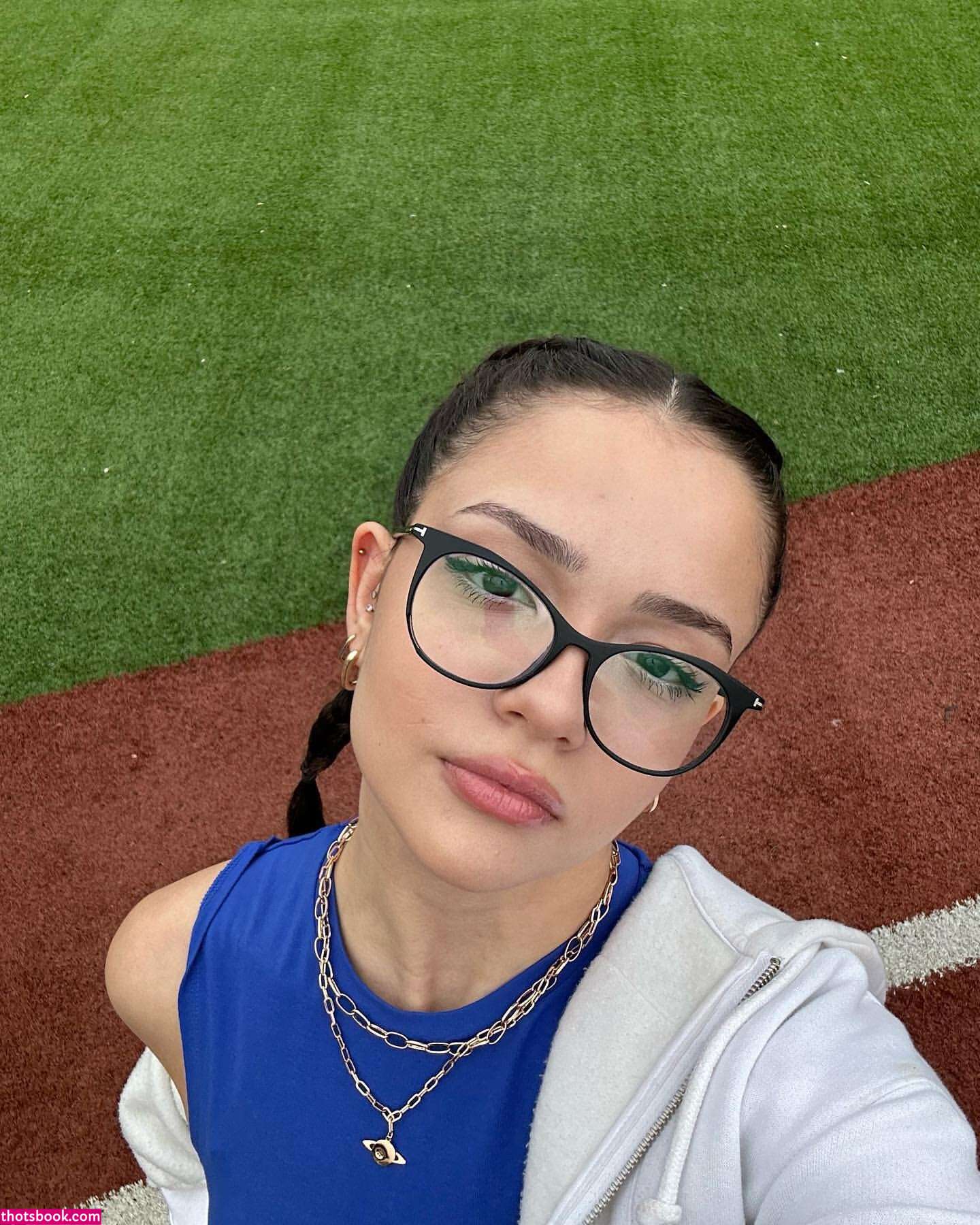 Feride Ozdinc Photo #31