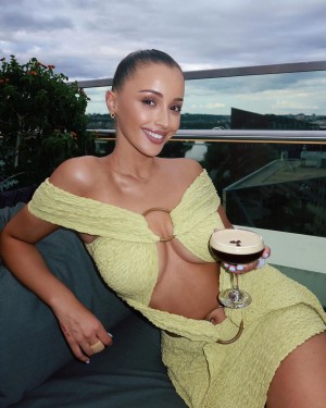 Kika Durisova Photo #15