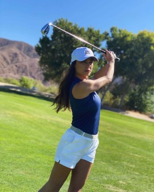 Lisa Dillon Photo #3