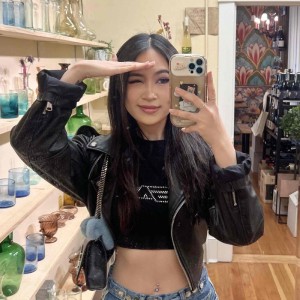 Theresa Nguyen Photo #9