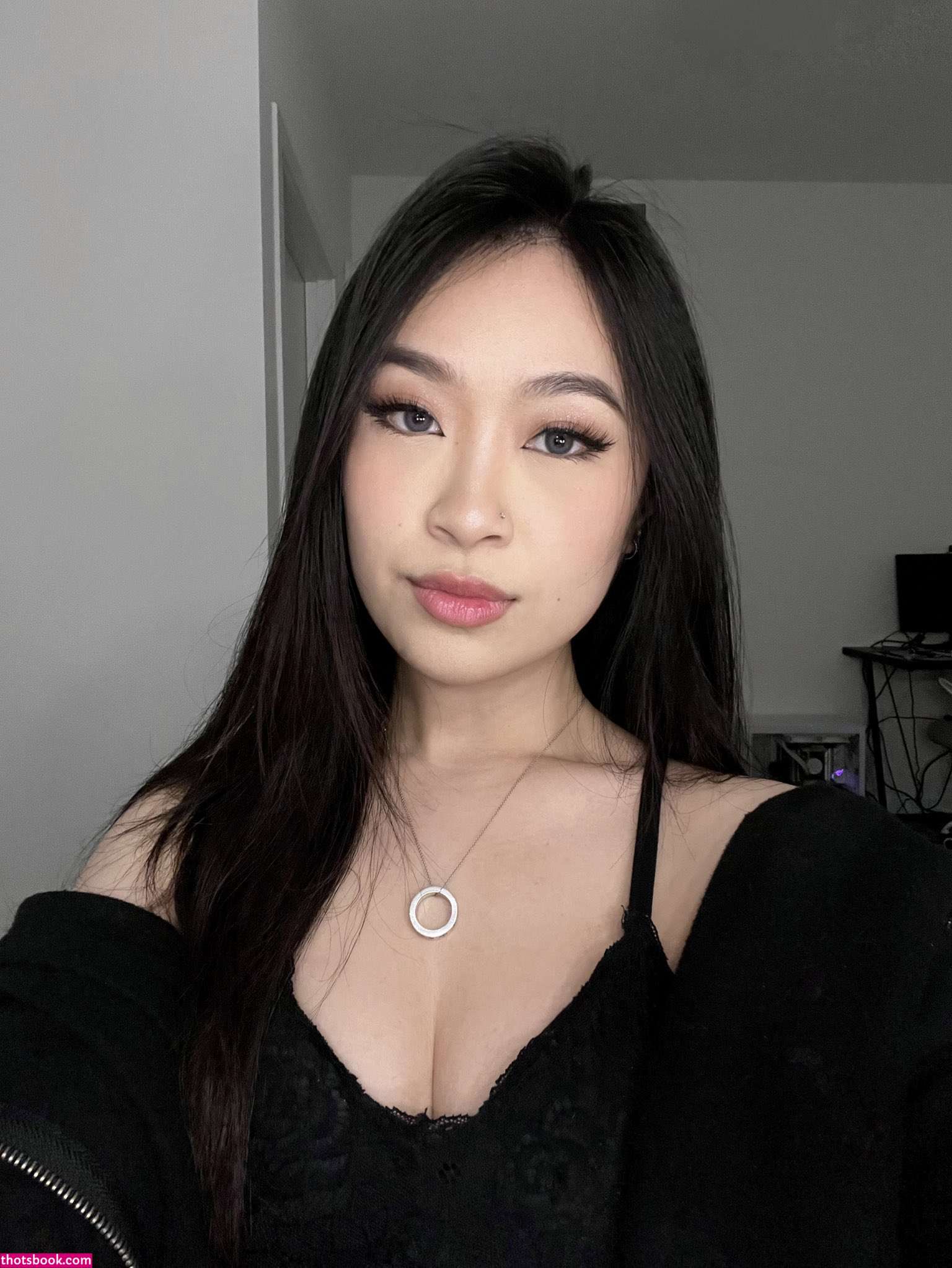 Theresa Nguyen Photo #27