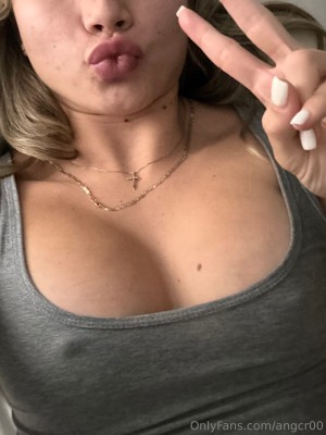 Angelacandiceee Photo #16