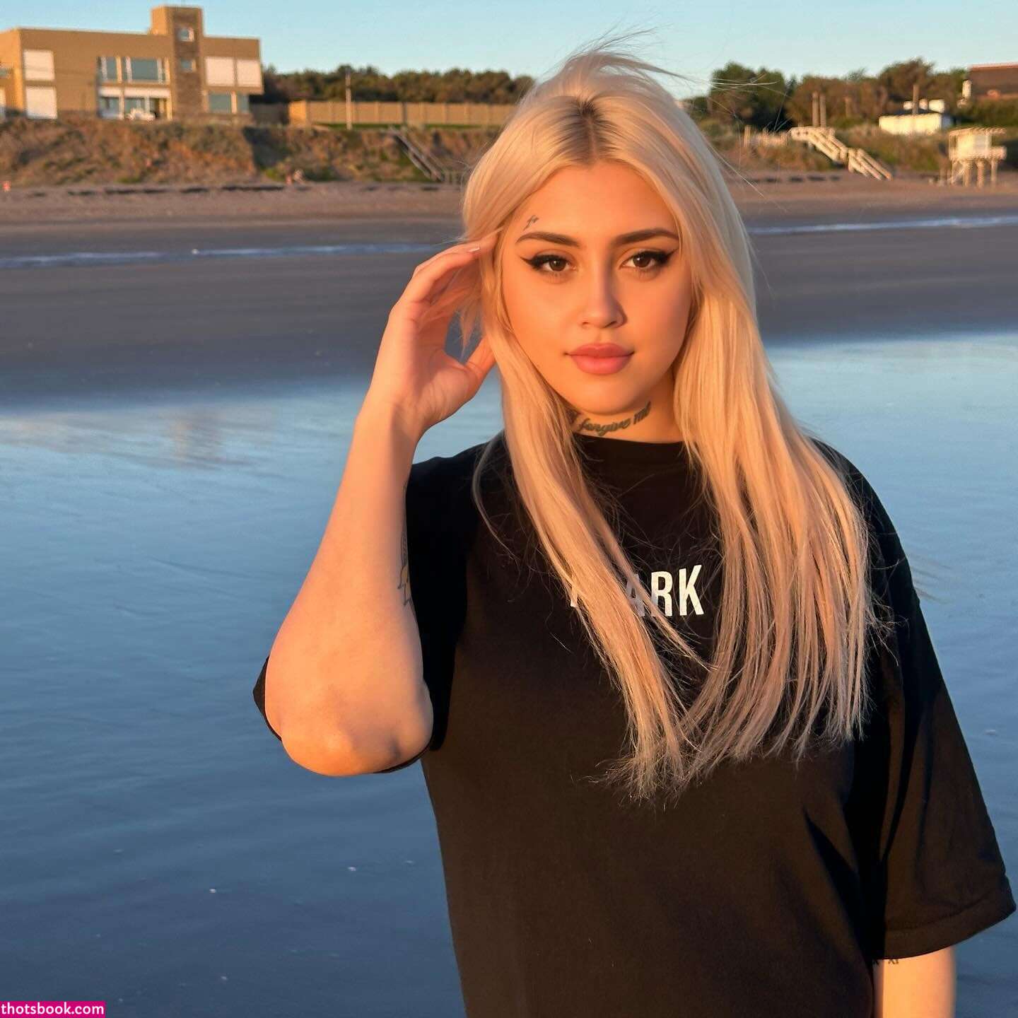 Cindi Alvarez Photo #17