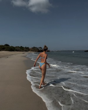 Elizabeth Weber Photo #29