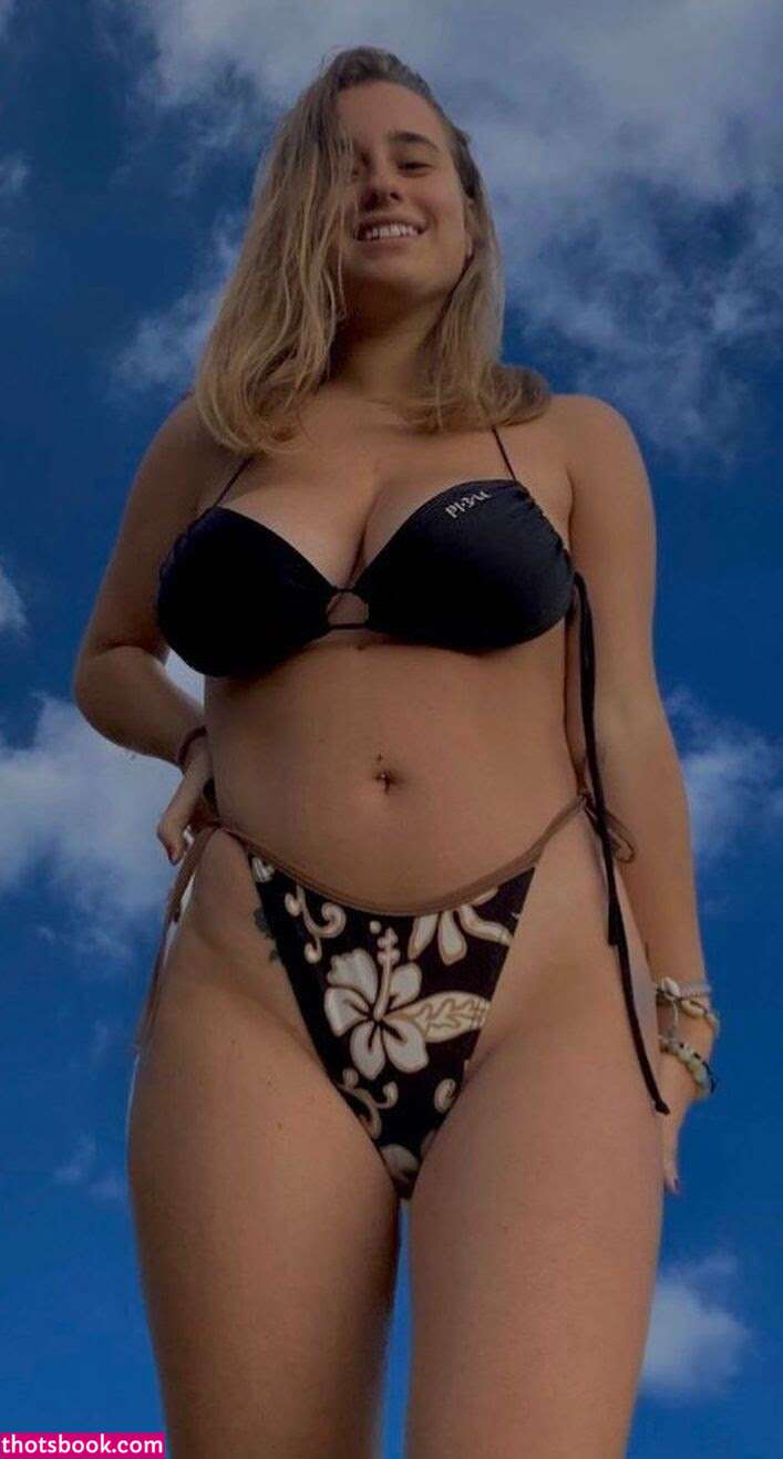 Julia Gomez Photo #22