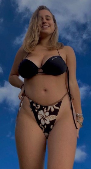 Julia Gomez Photo #22