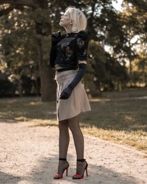 Luna Lotus Photo #13