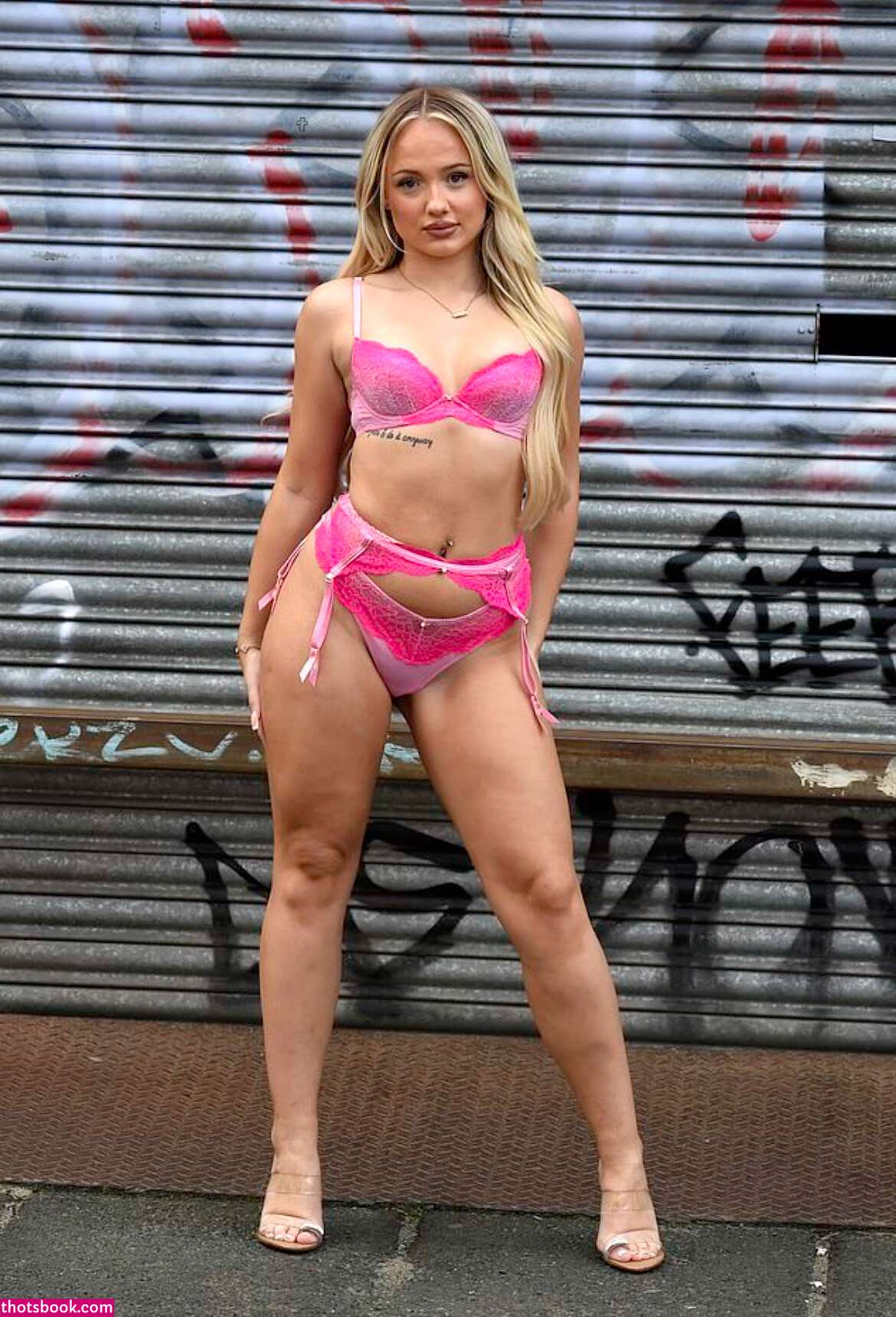 Miakaterose Photo #1