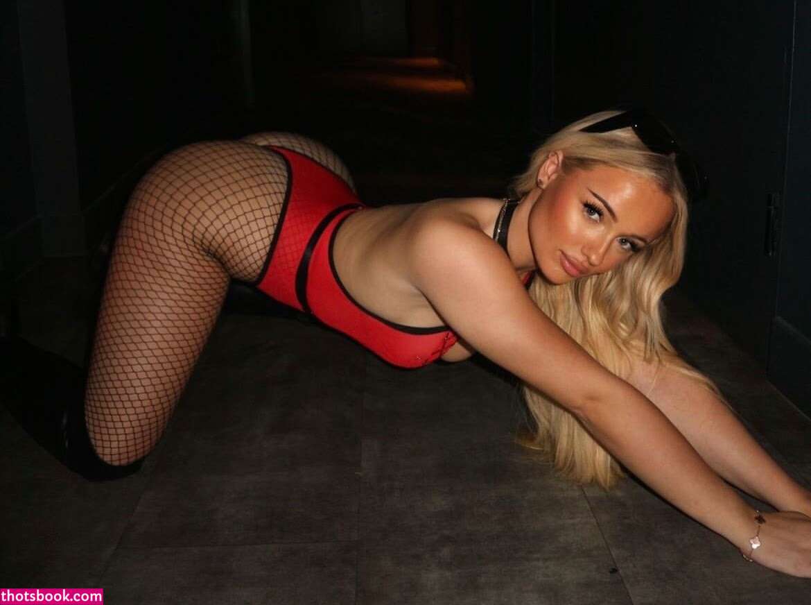 Miakaterose Photo #4