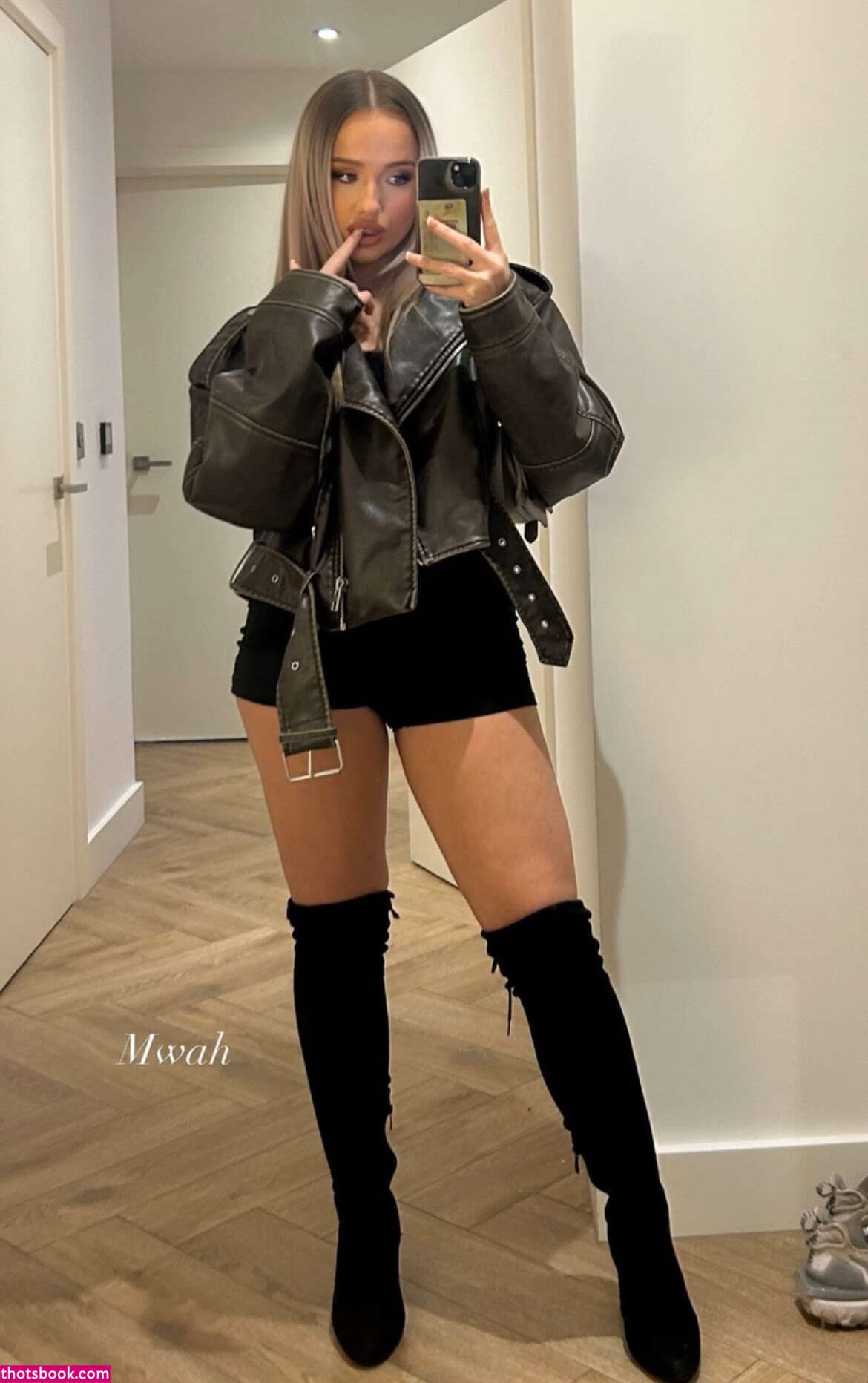 Miakaterose Photo #17