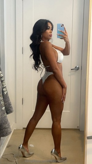 Melissa Calangi Photo #13