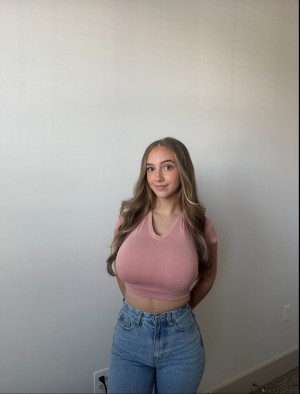 Tori Trevino Photo #5