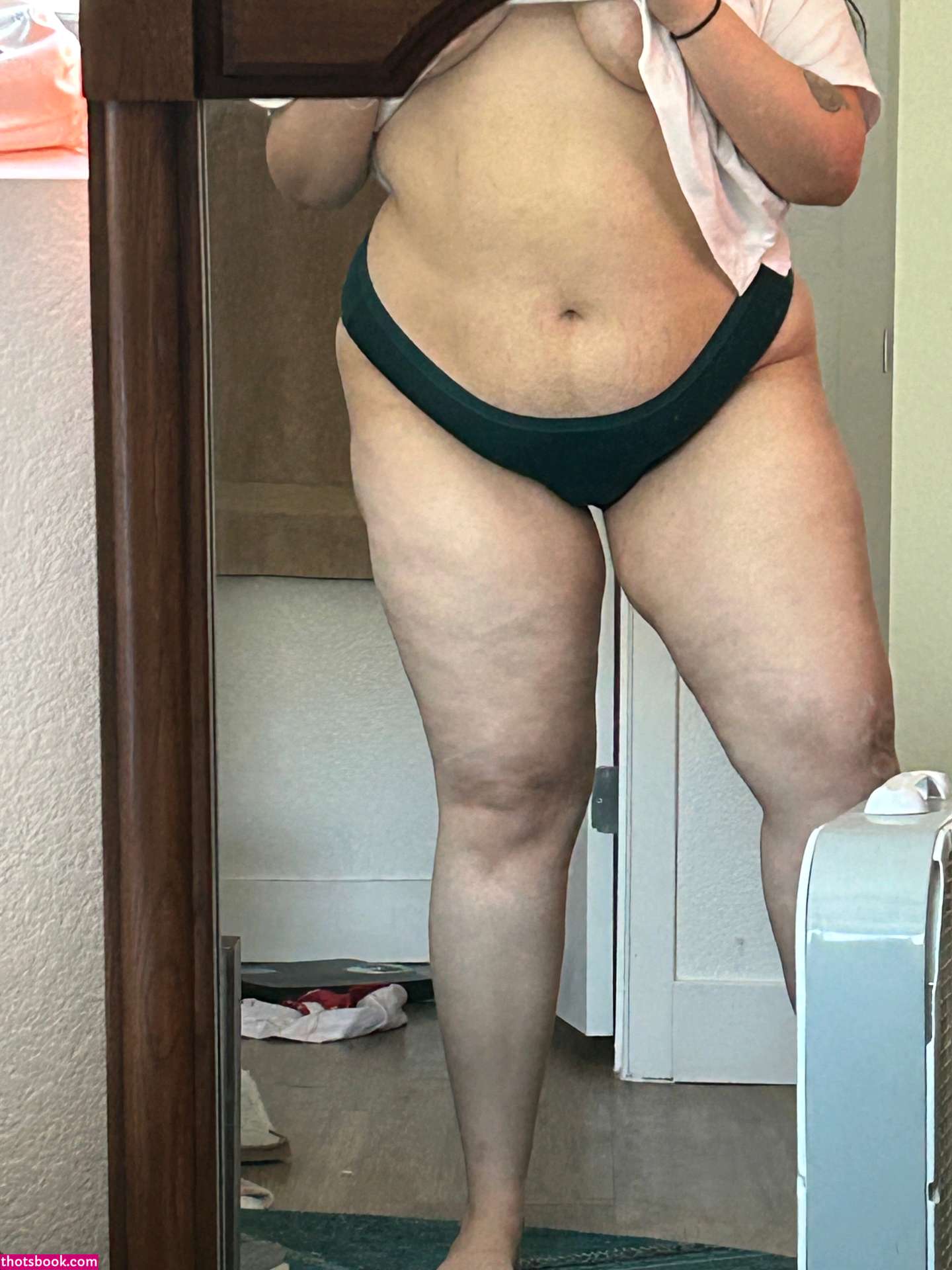 Violet Harmon Photo #17