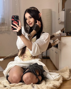 Cata Leyah Photo #28