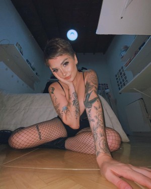 Delfi Peralta Photo #15