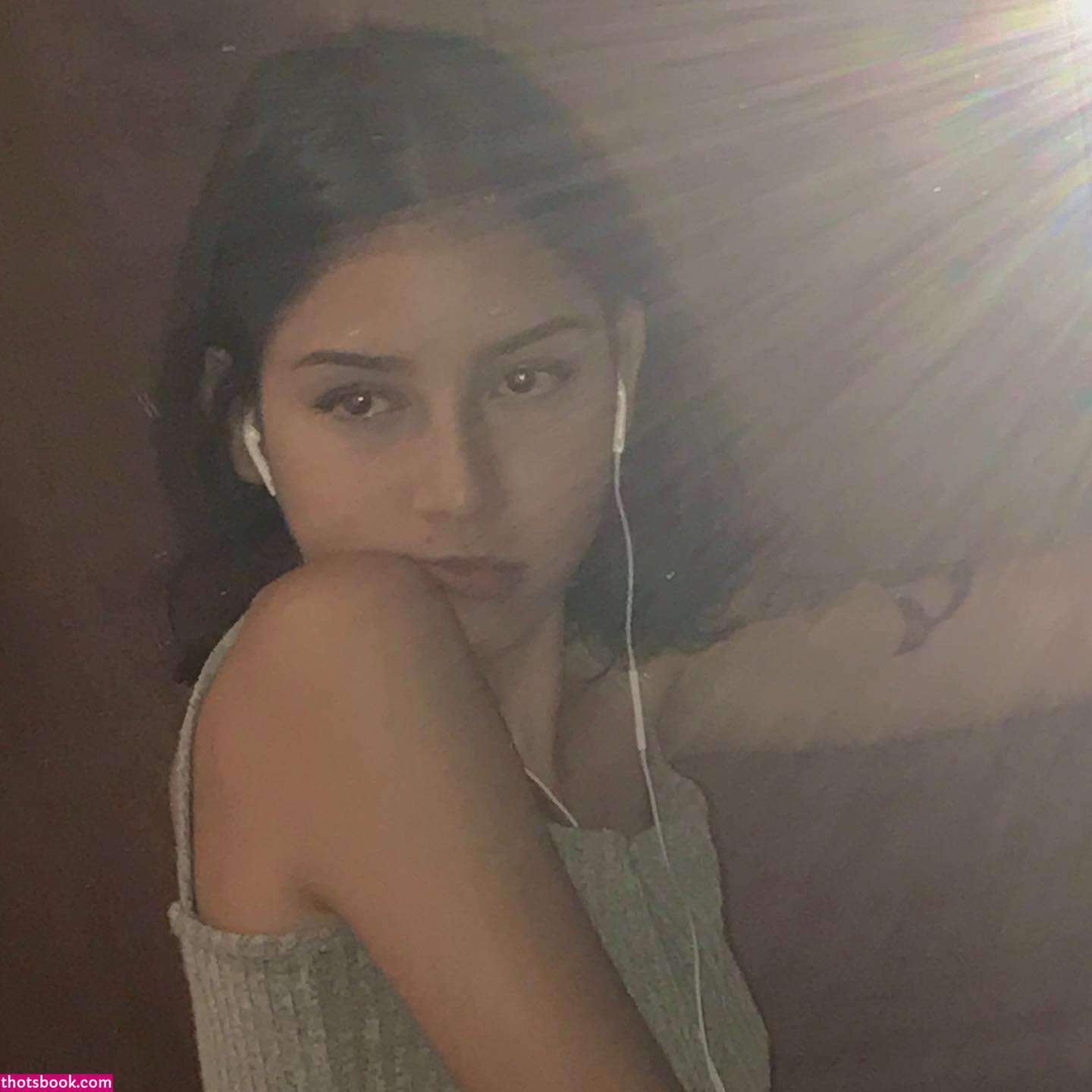 Fernanda Sandoval Photo #7