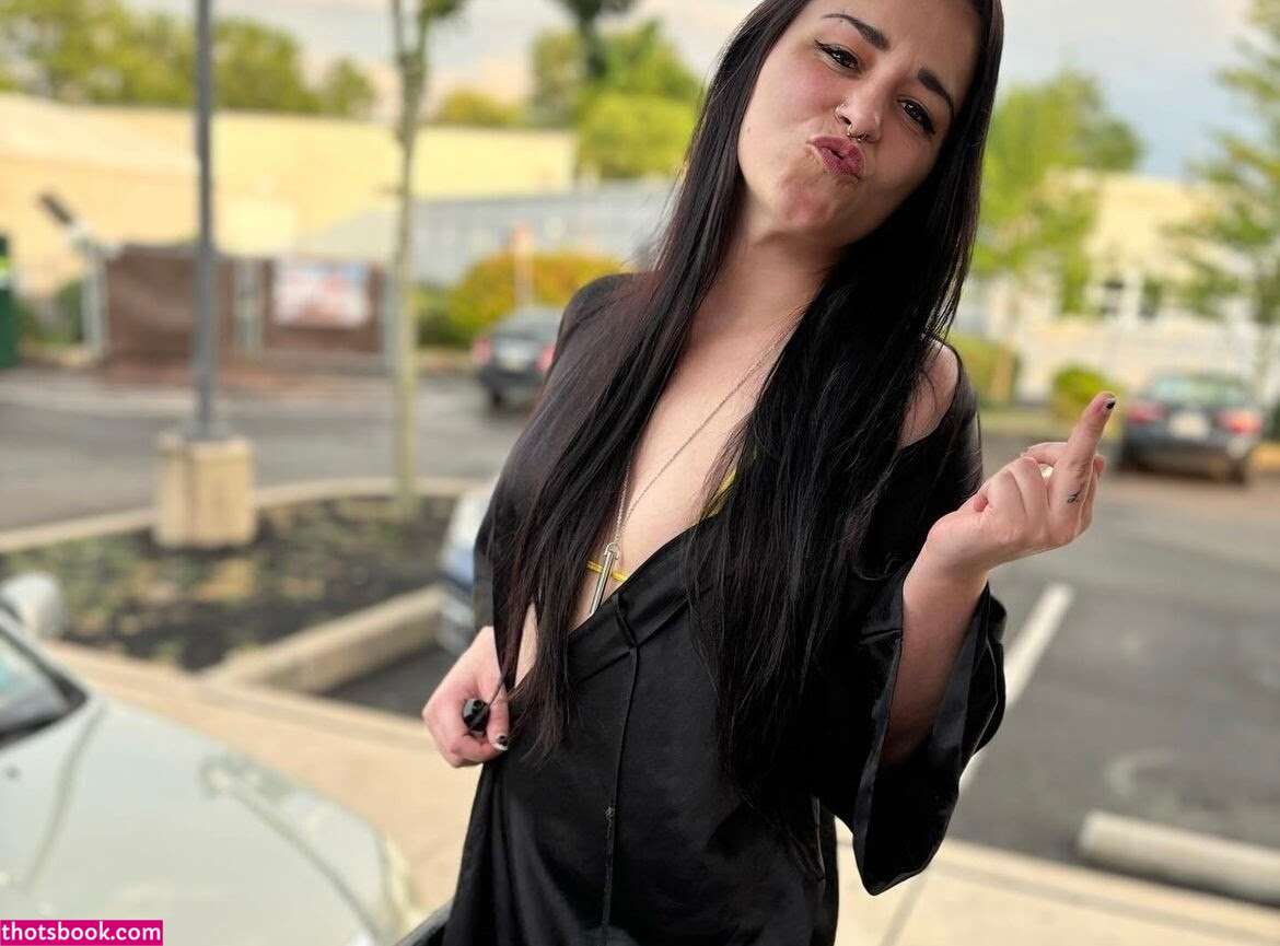 Goth Paradise Photo #6