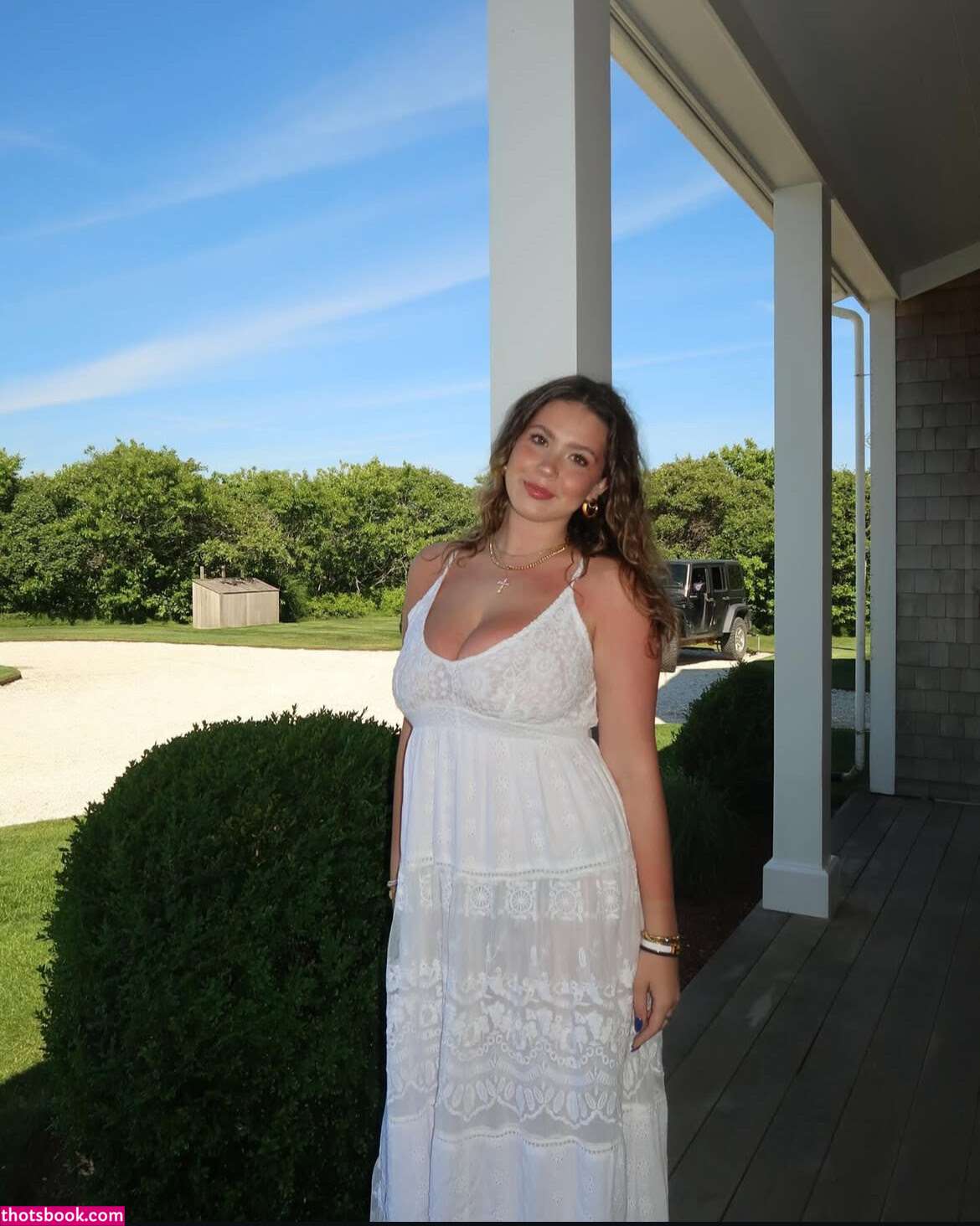 Josie Russell Photo #8