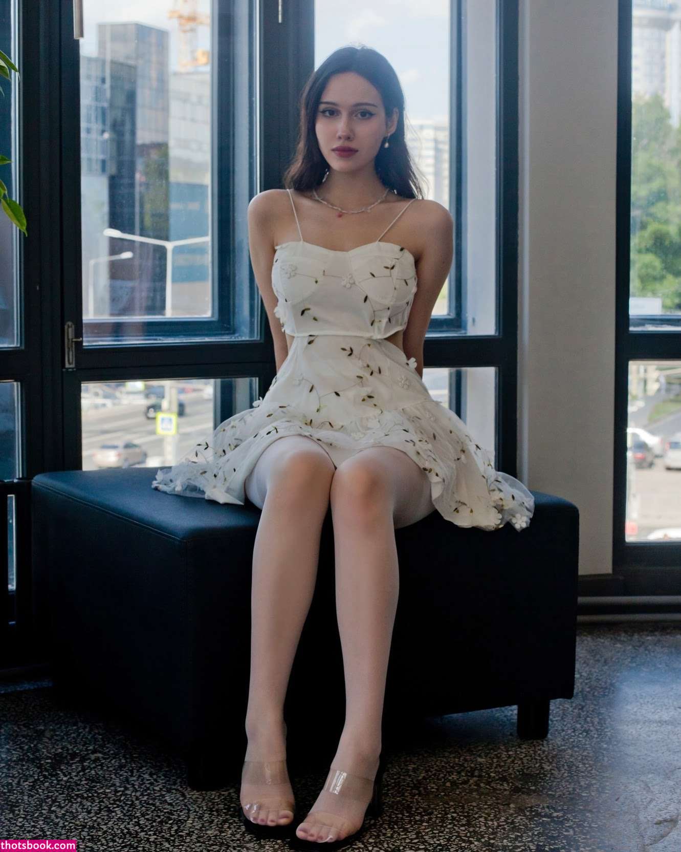 Anna Divine Photo #6