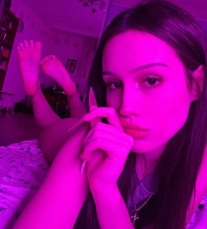 Anna Divine Photo #26